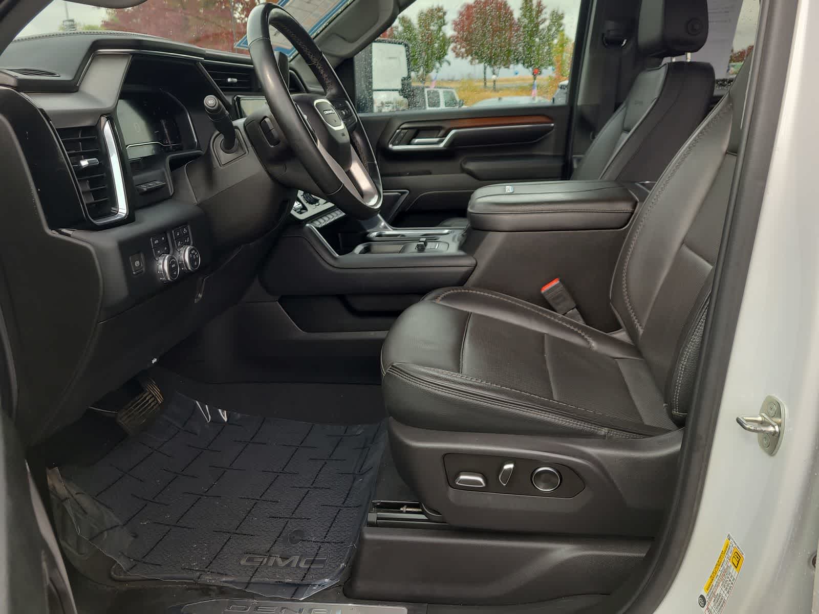 Thumbnail: 2024 GMC Sierra 3500 - 19