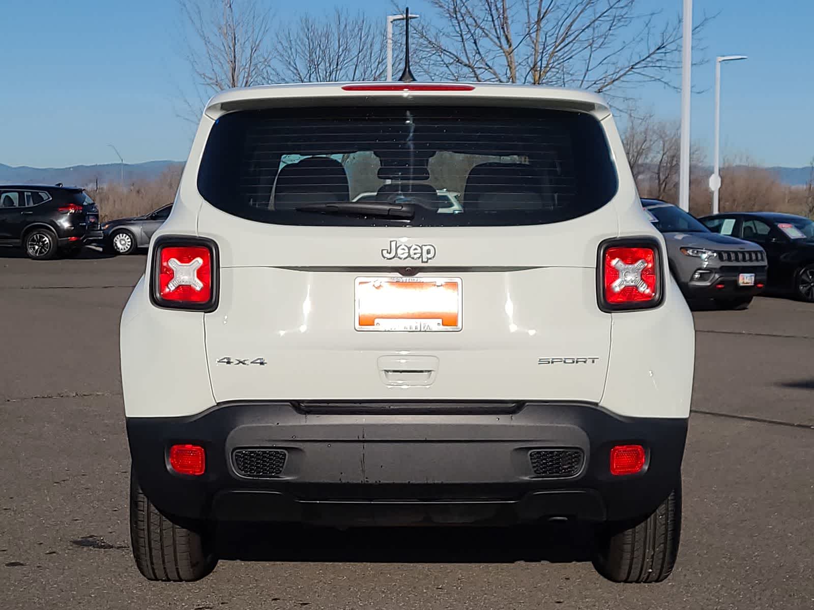 Thumbnail: 2022 Jeep Renegade - 13