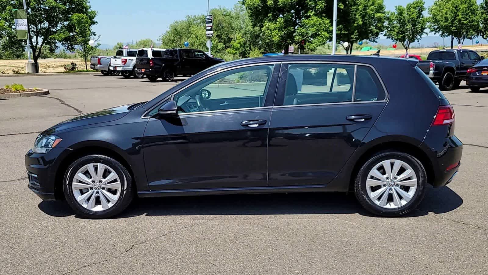 2021 Volkswagen Golf S 5
