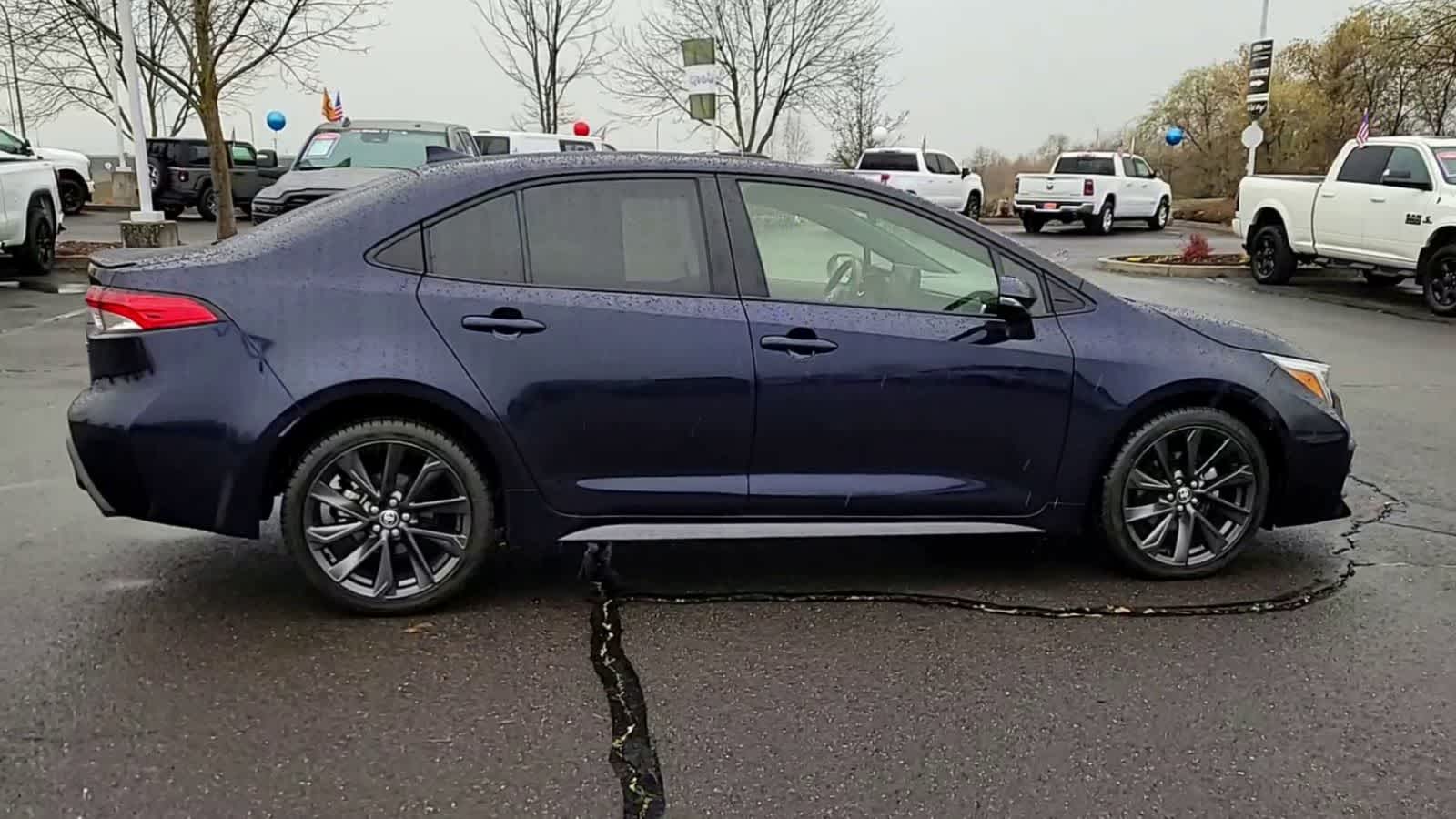 Thumbnail: 2024 Toyota Corolla - 9