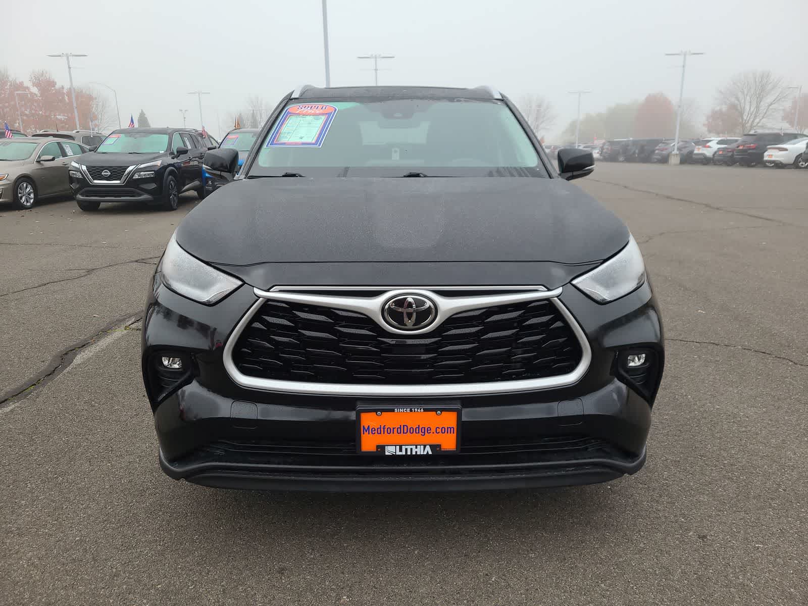 Thumbnail: 2023 Toyota Highlander - 14