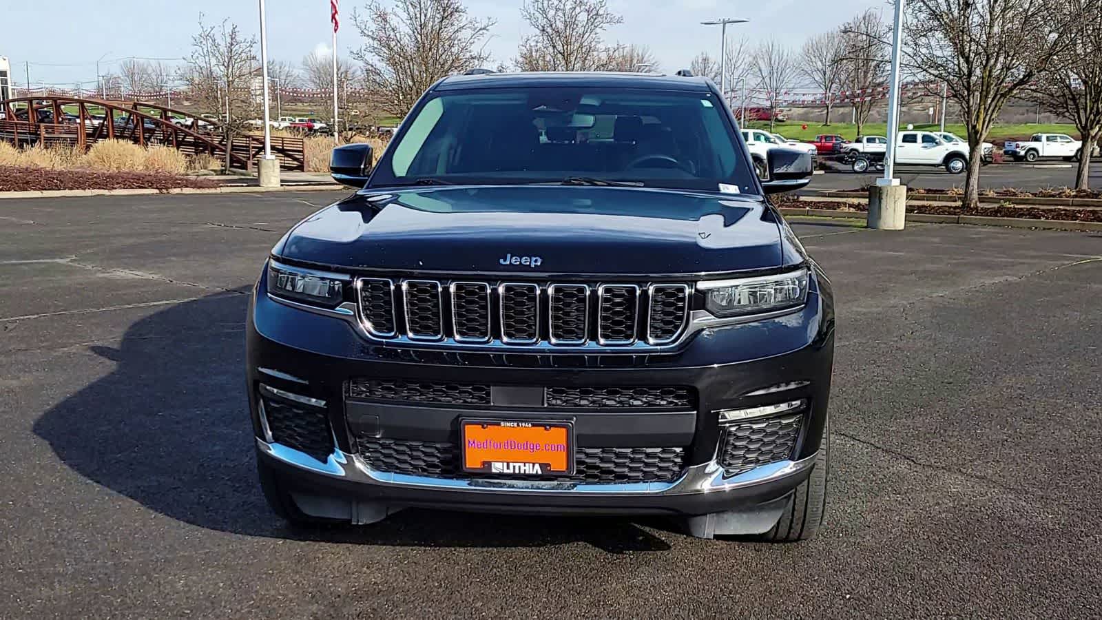 Thumbnail: 2021 Jeep Grand Cherokee L - 3