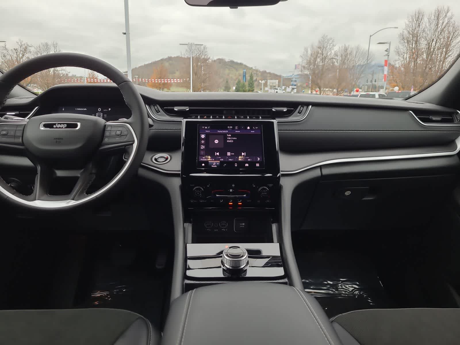 Thumbnail: 2025 Jeep Grand Cherokee - 18