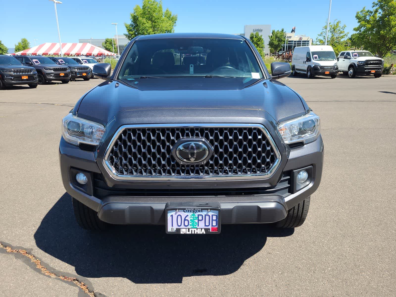 Thumbnail: 2018 Toyota Tacoma - 14