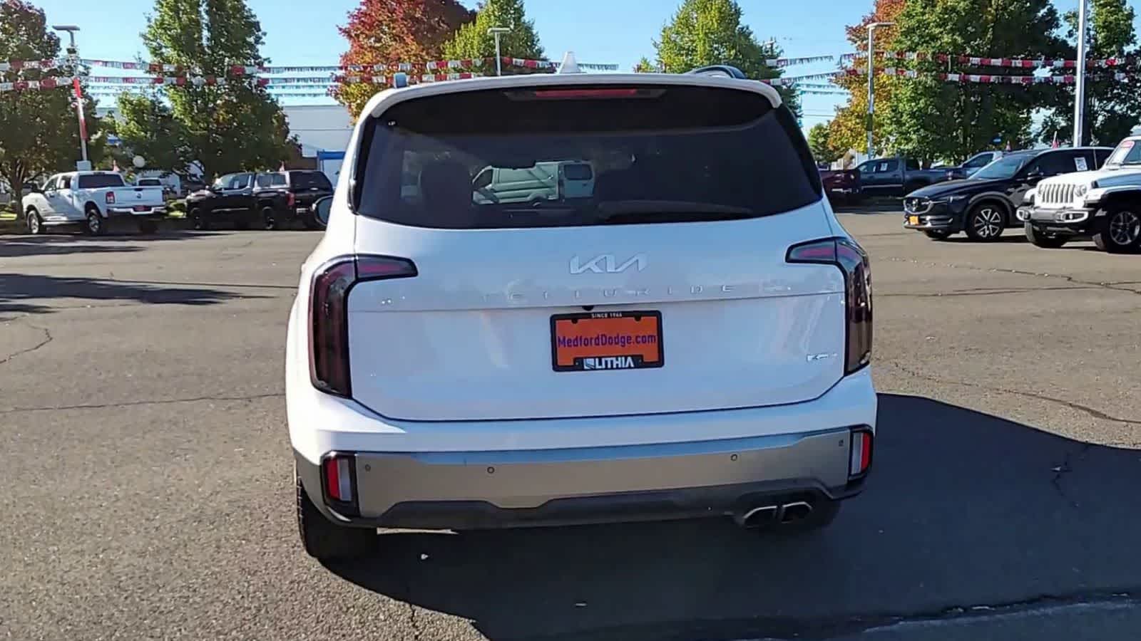 Thumbnail: 2023 Kia Telluride - 7