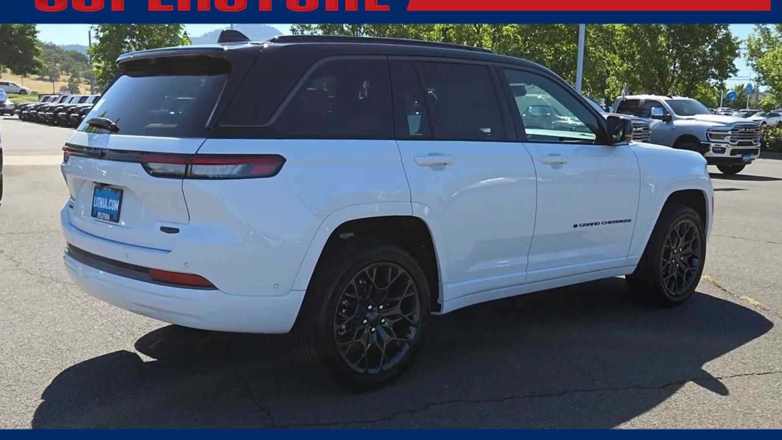 Thumbnail: 2026 Jeep Grand Cherokee - 8