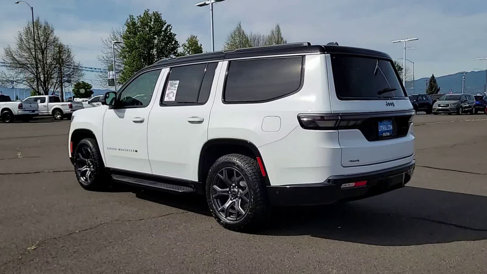 Thumbnail: 2026 Jeep Grand Wagoneer - 6