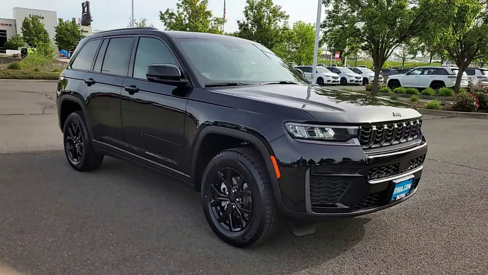 Thumbnail: 2026 Jeep Grand Cherokee - 2