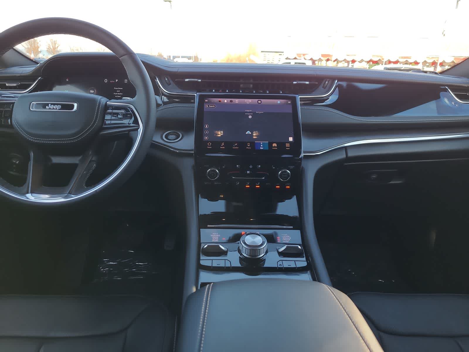 Thumbnail: 2024 Jeep Grand Cherokee - 18