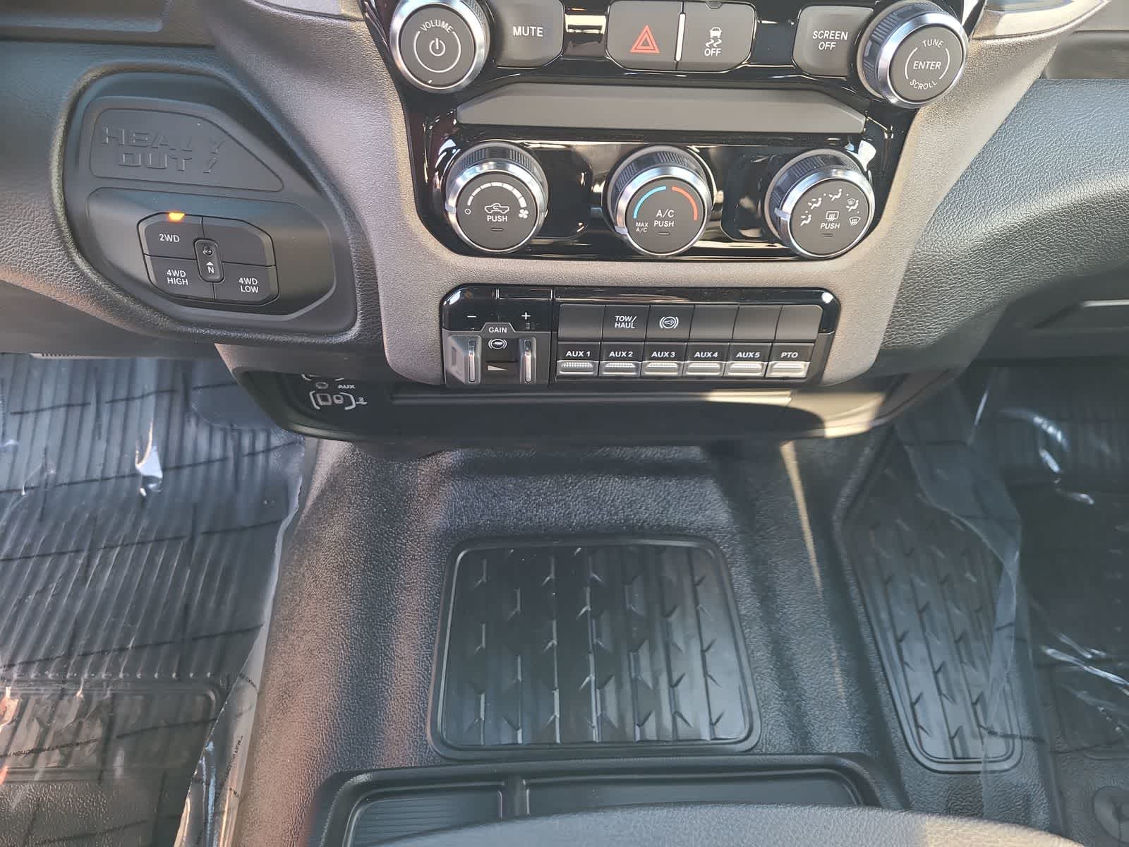 Thumbnail: 2026 RAM 5500 - 25