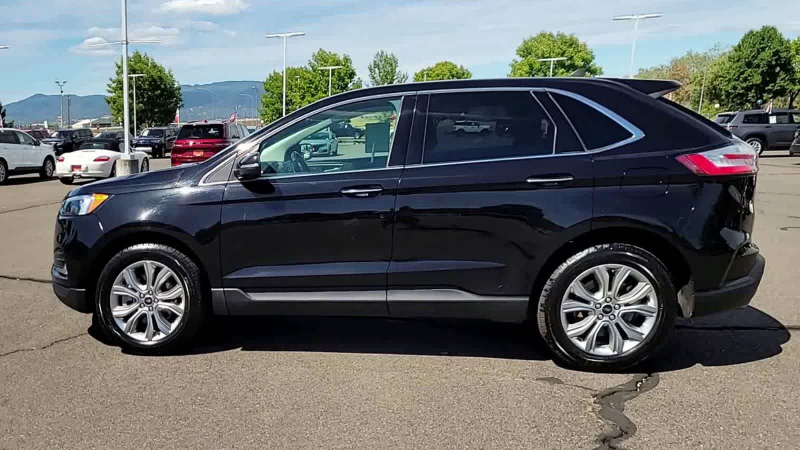 Thumbnail: 2023 Ford Edge - 5