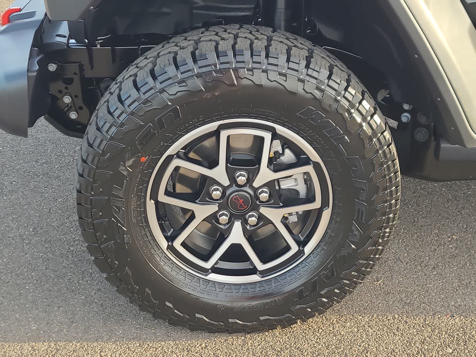 Thumbnail: 2026 Jeep Gladiator - 16