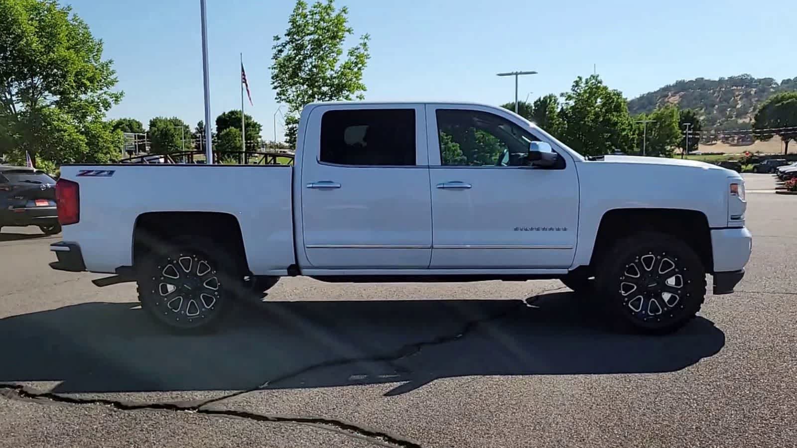 Thumbnail: 2016 Chevrolet Silverado 1500 - 9