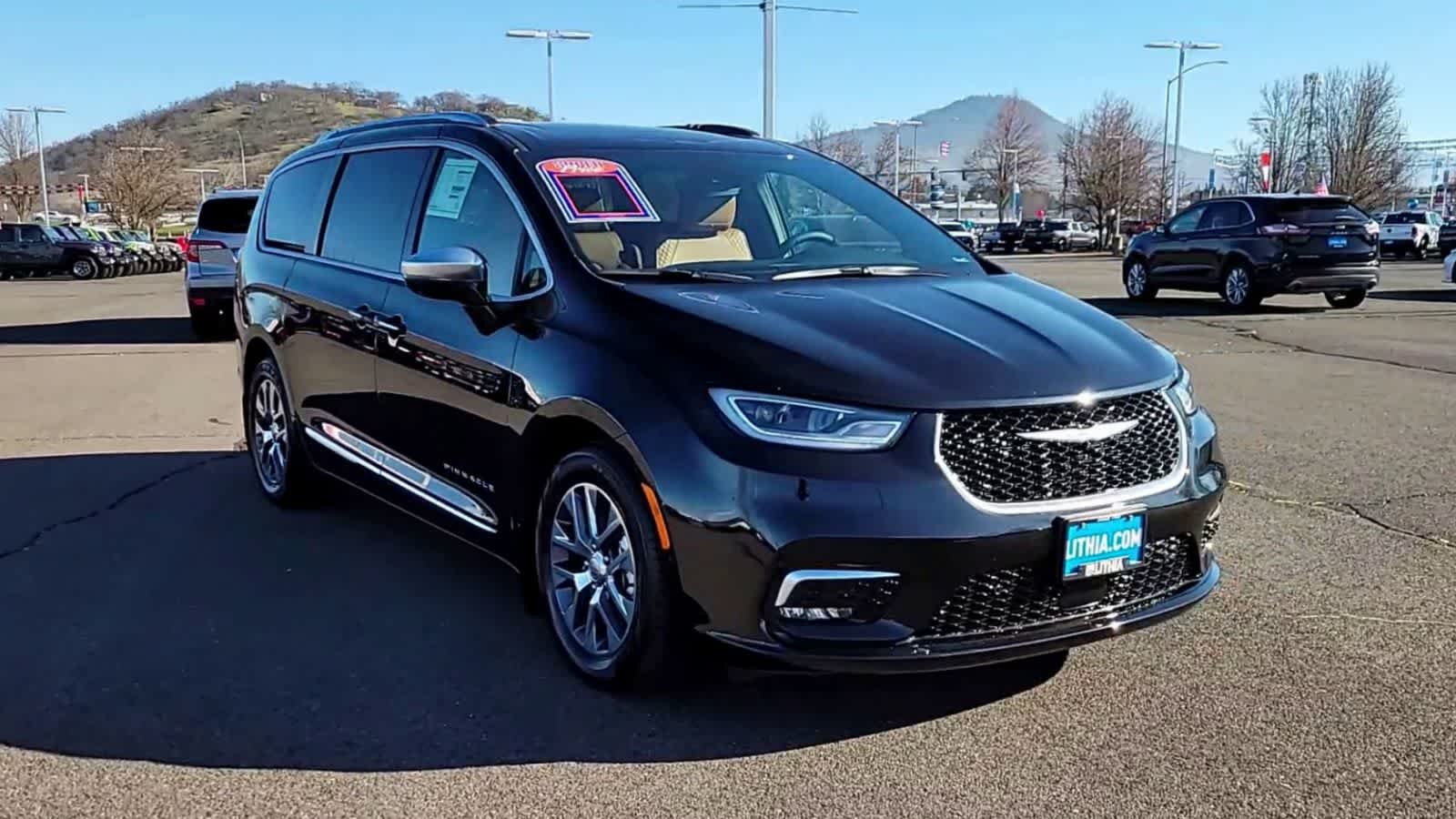 Thumbnail: 2023 Chrysler Pacifica - 2