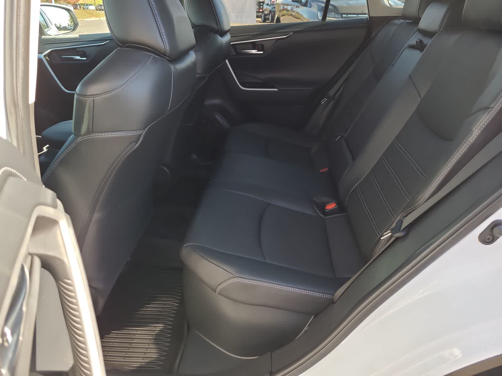 Thumbnail: 2024 Toyota RAV4 - 21