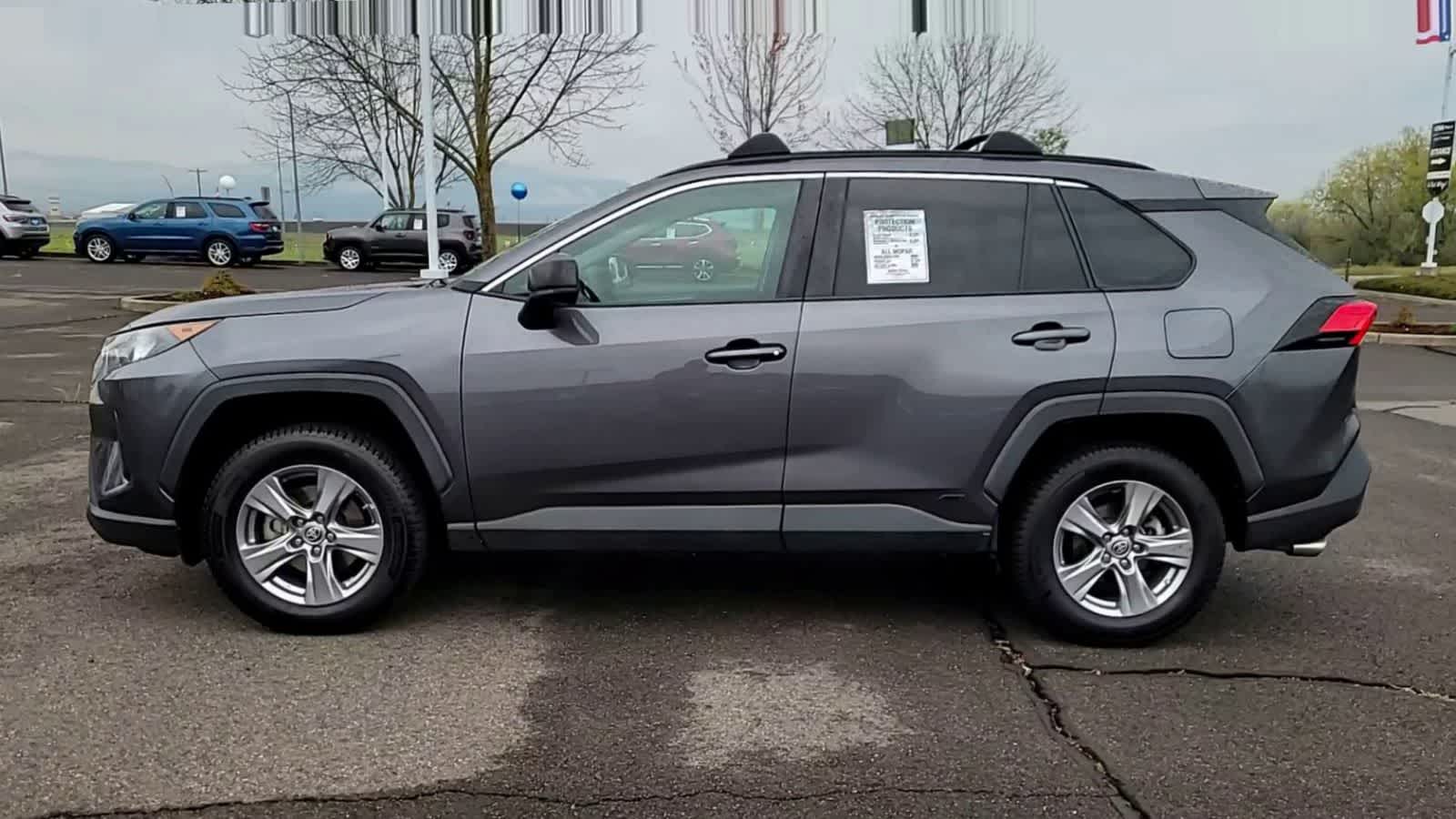 Thumbnail: 2022 Toyota RAV4 - 5