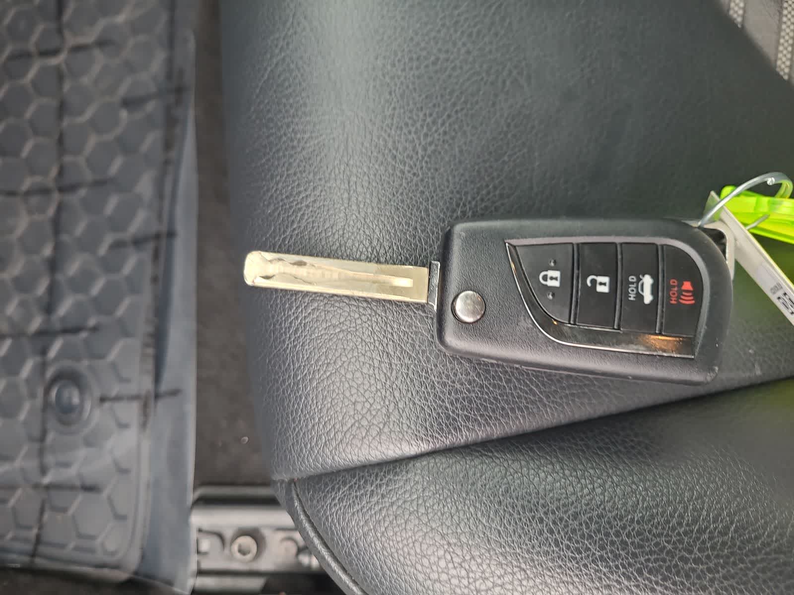 Thumbnail: 2022 Toyota Camry - 28