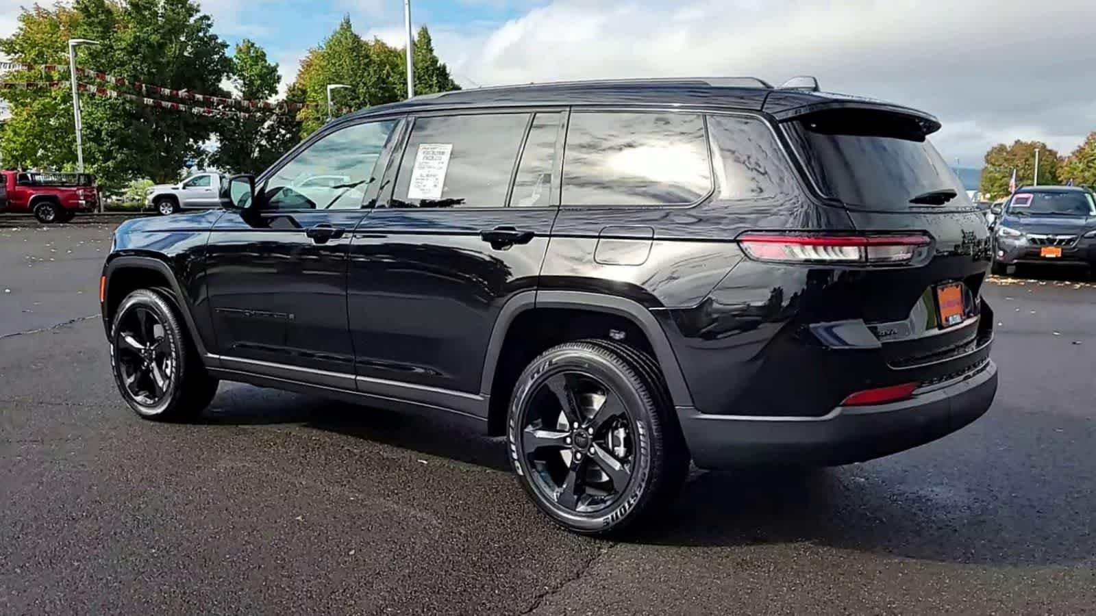 Thumbnail: 2025 Jeep Grand Cherokee - 6
