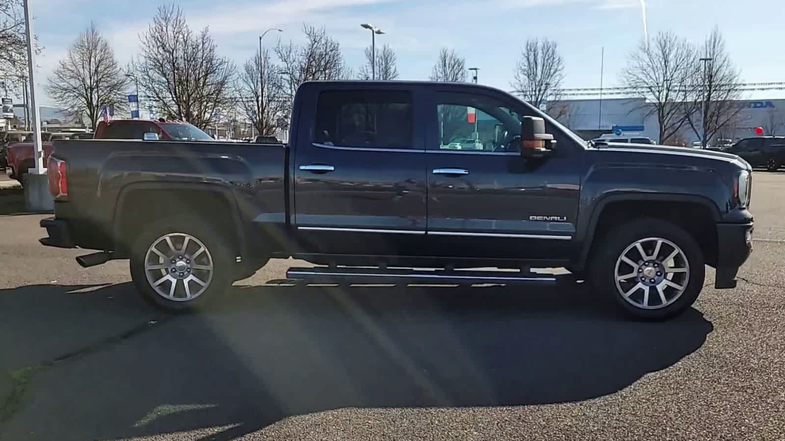 Thumbnail: 2018 GMC Sierra 1500 - 9