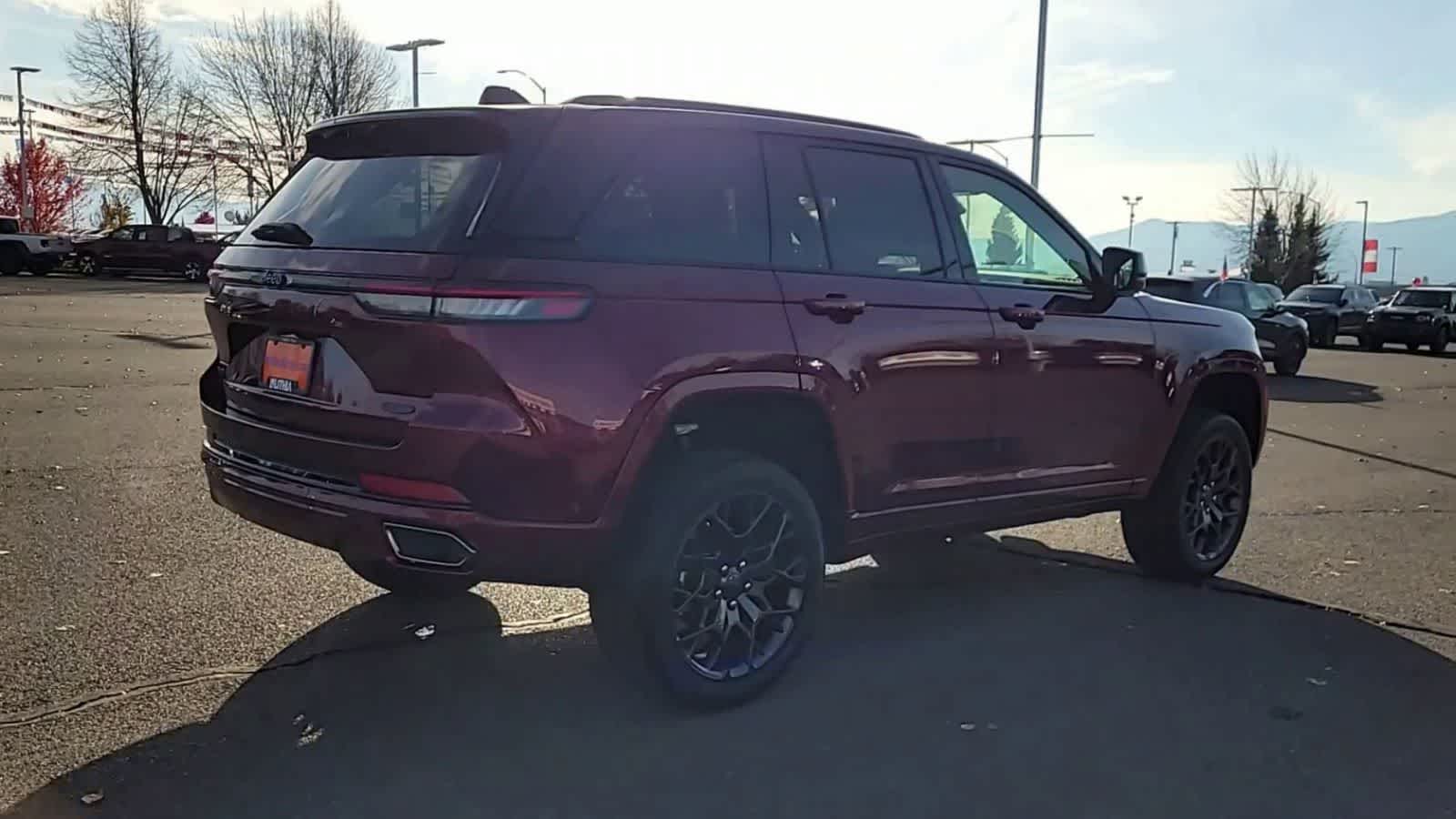 Thumbnail: 2025 Jeep Grand Cherokee - 8