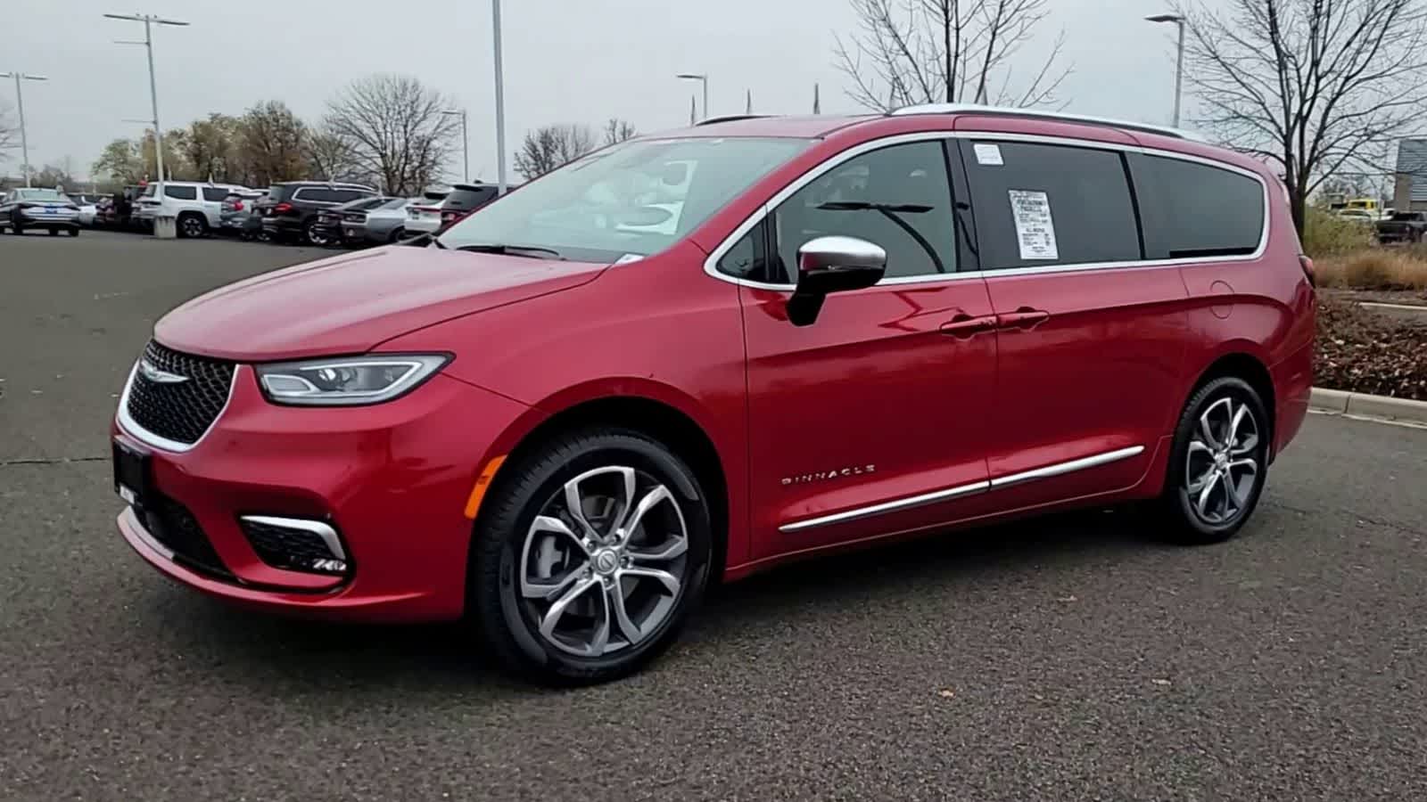 Thumbnail: 2026 Chrysler Pacifica - 4