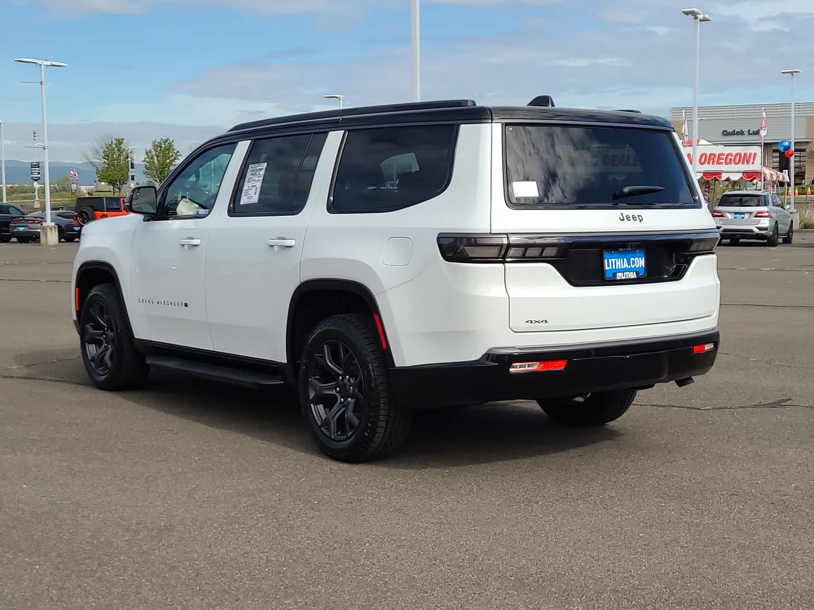 Thumbnail: 2026 Jeep Grand Wagoneer - 12