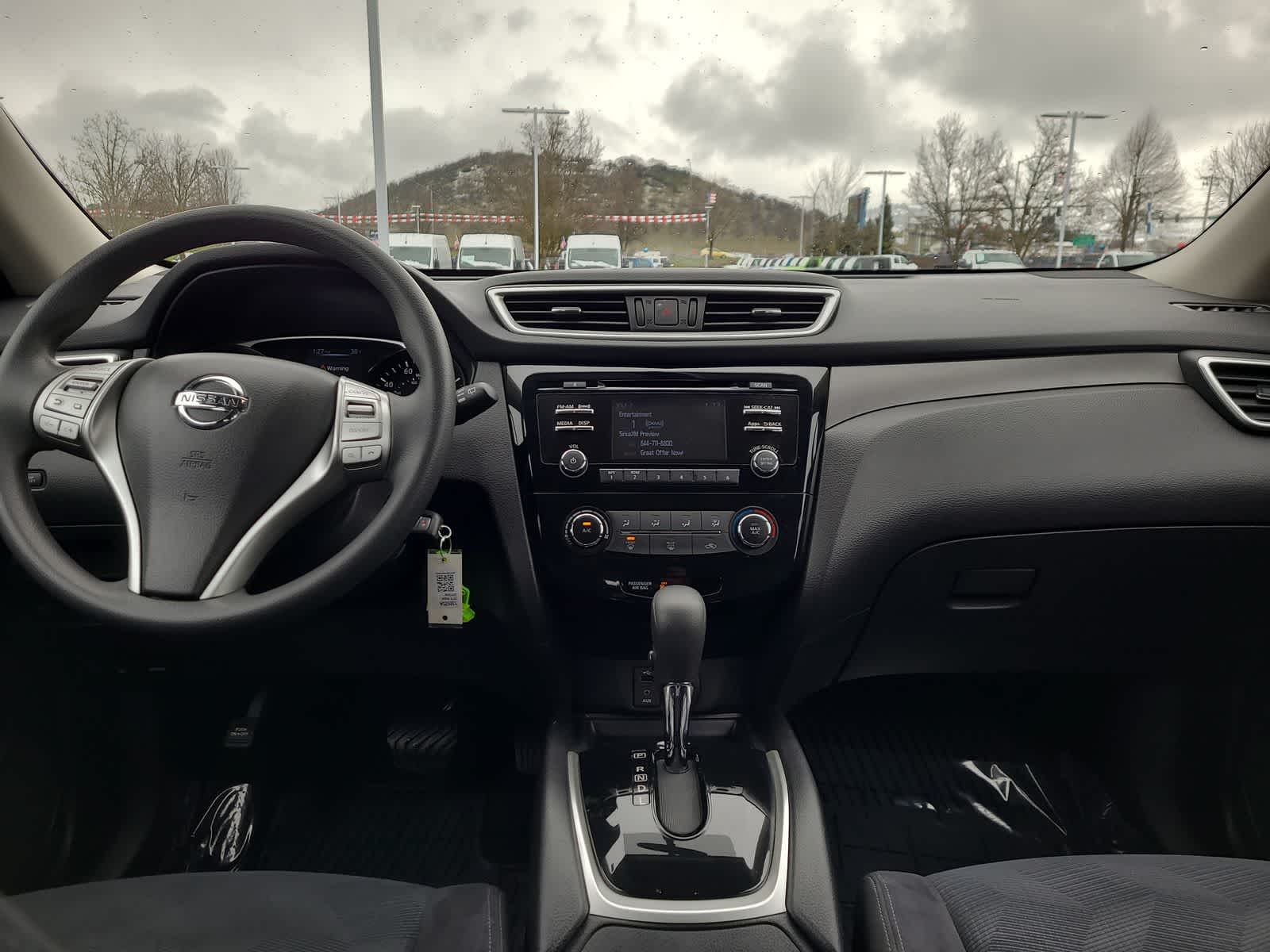 Thumbnail: 2016 Nissan Rogue - 18