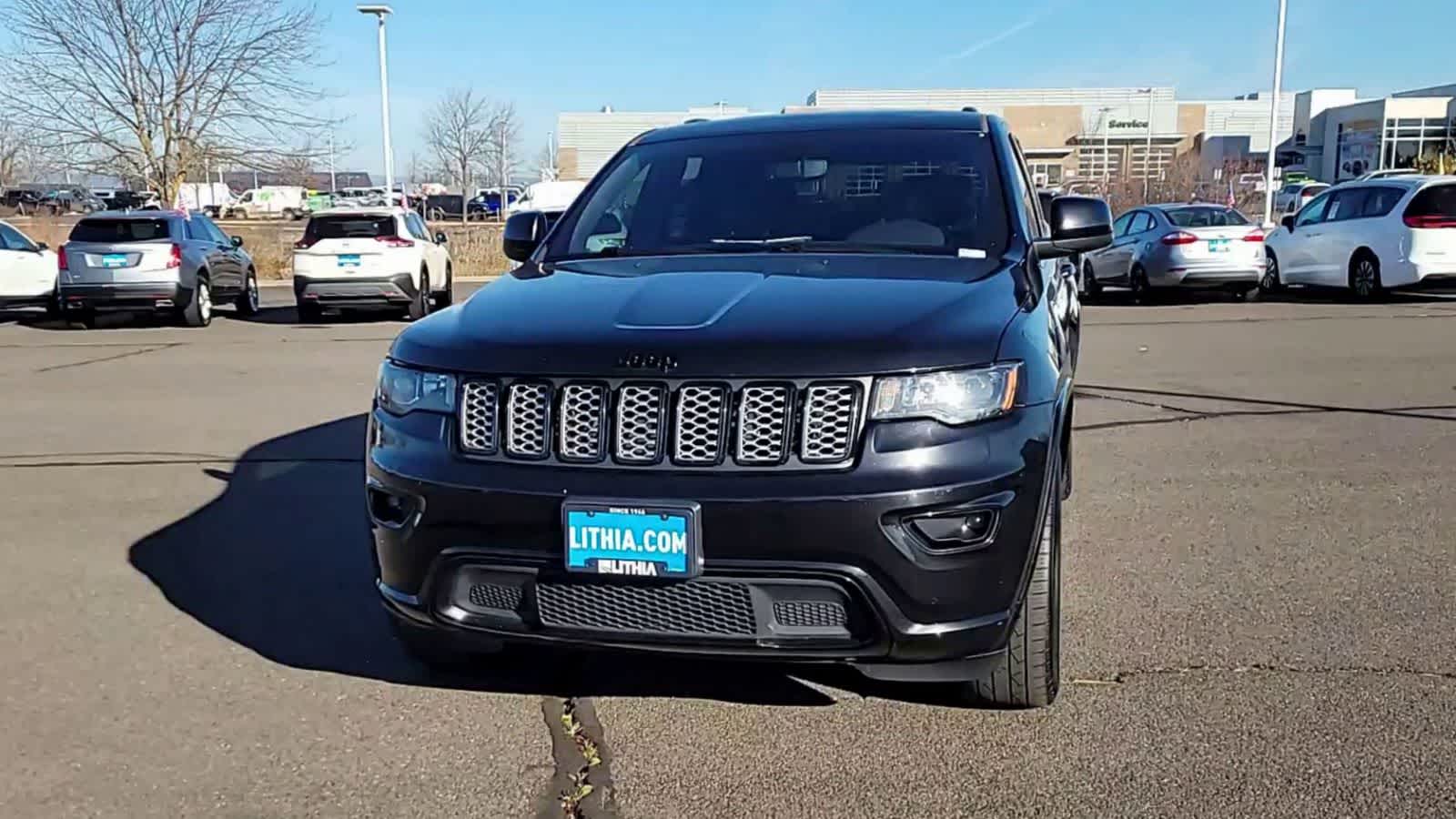 Thumbnail: 2020 Jeep Grand Cherokee - 3