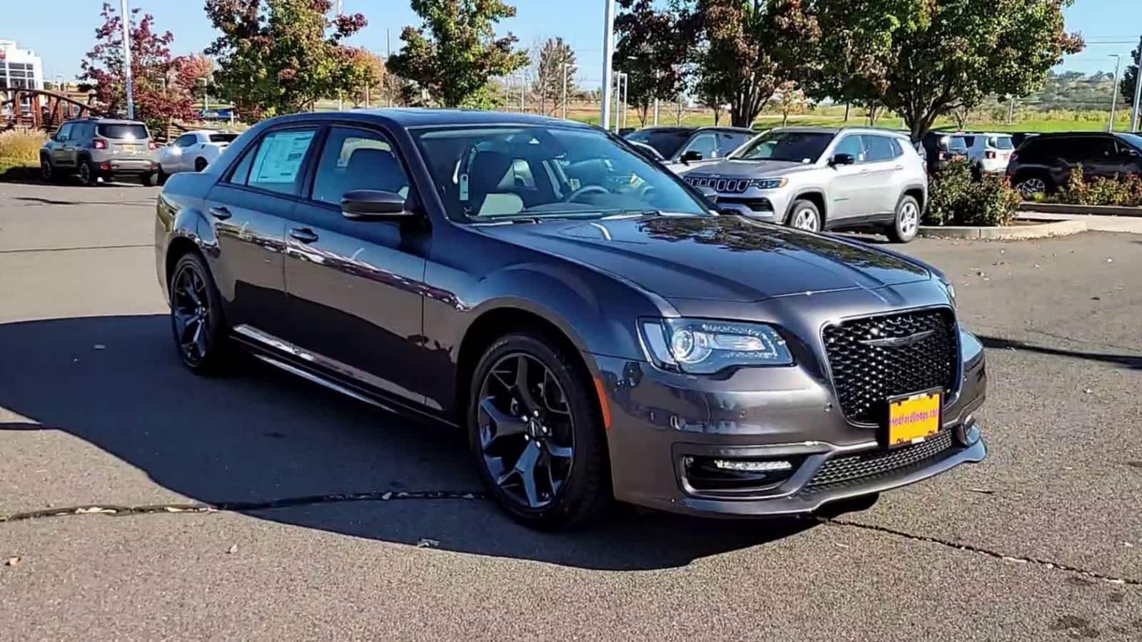 Thumbnail: 2023 Chrysler 300 - 2