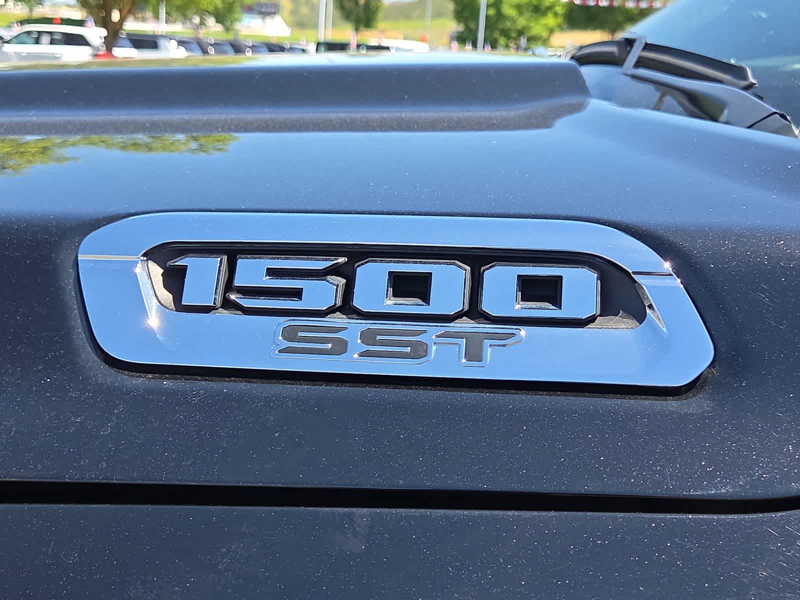 Thumbnail: 2025 RAM 1500 - 15