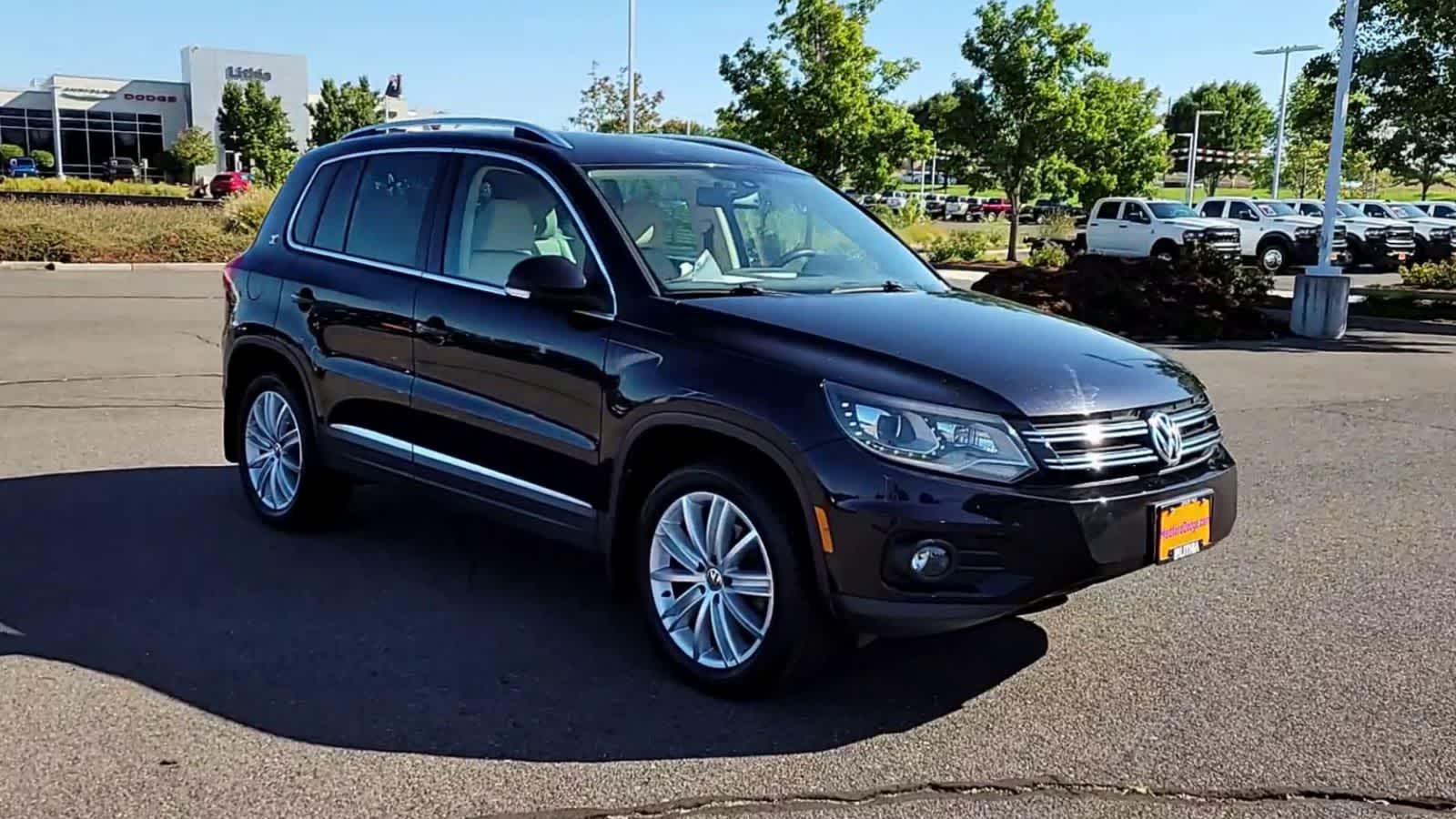 Used 2016 Volkswagen Tiguan SE with VIN WVGBV7AX5GW611210 for sale in Medford, OR