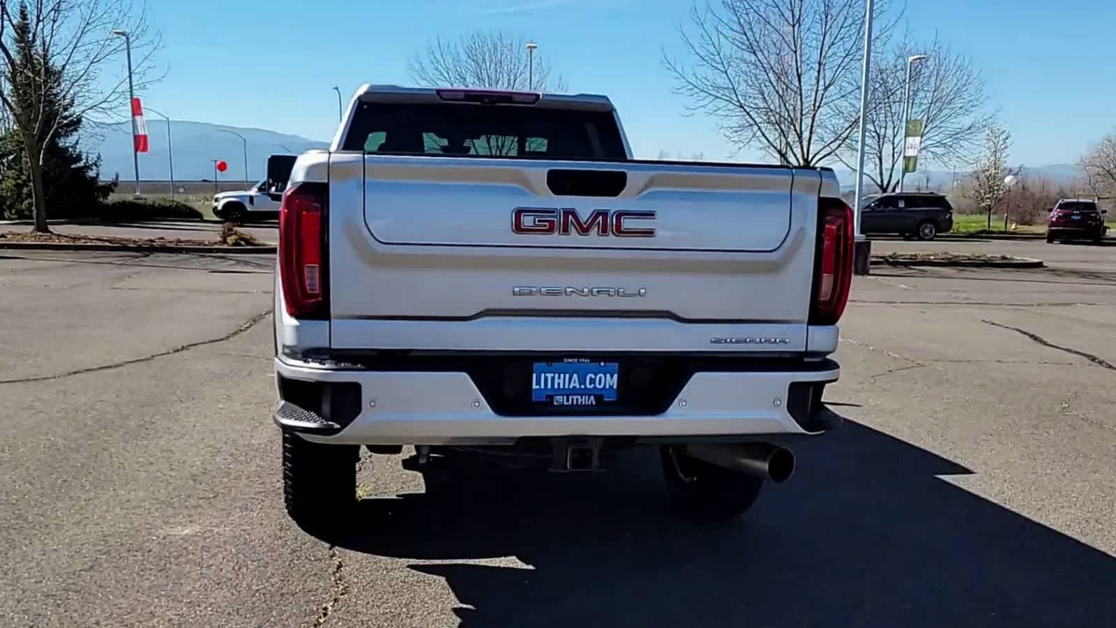 Thumbnail: 2022 GMC Sierra 3500 - 7