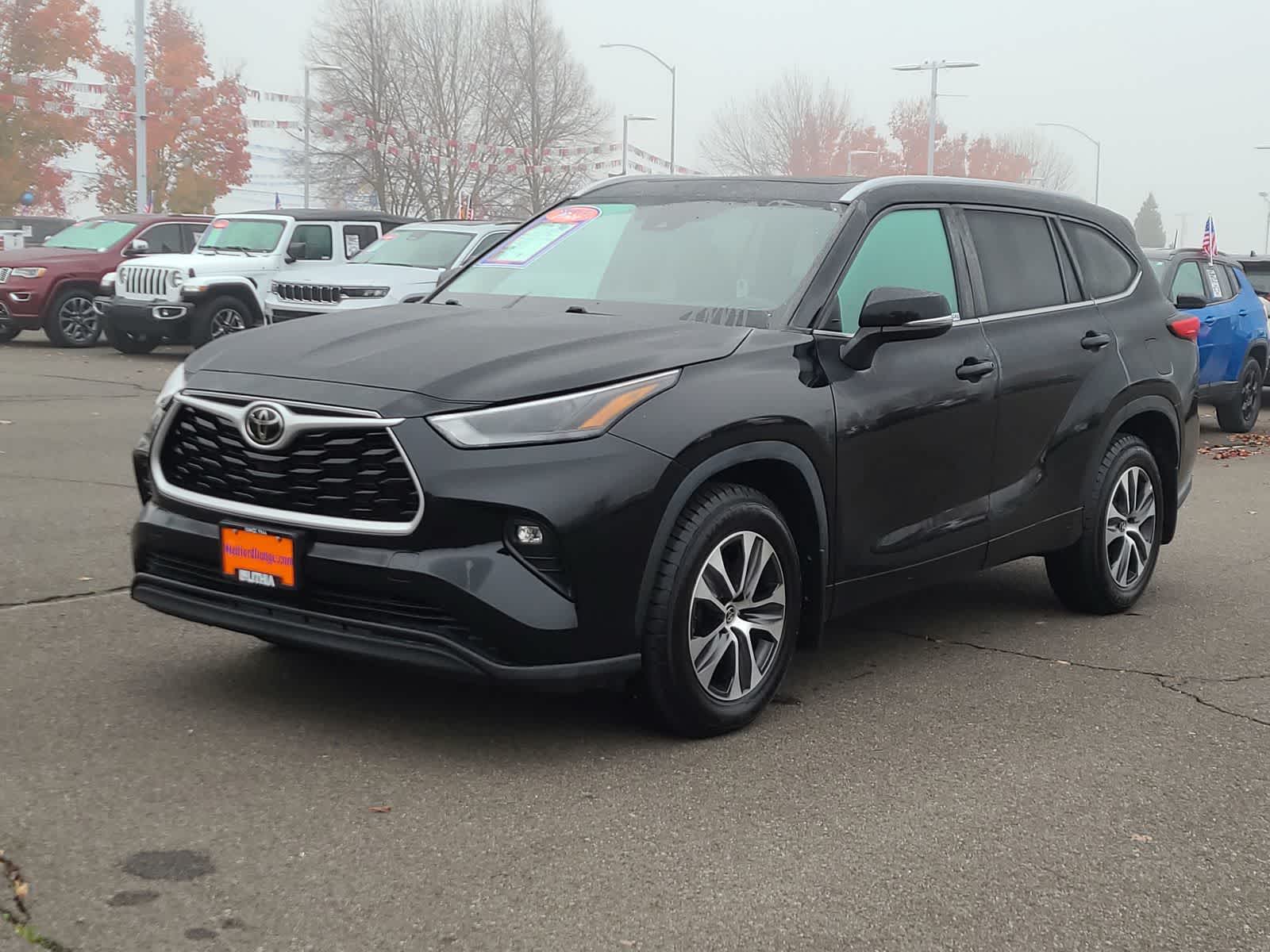 2023 Toyota Highlander XLE's photo