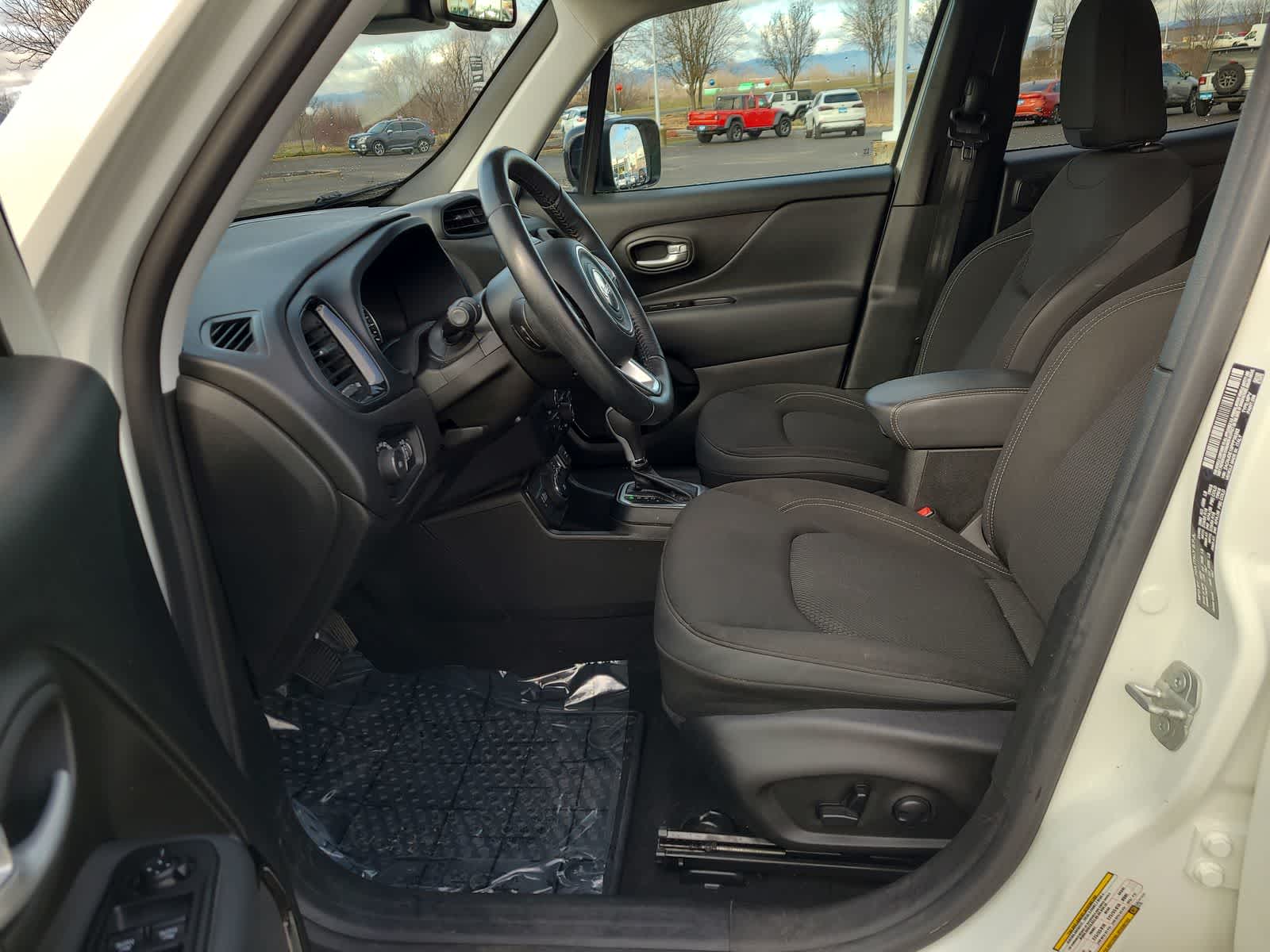 Thumbnail: 2023 Jeep Renegade - 19