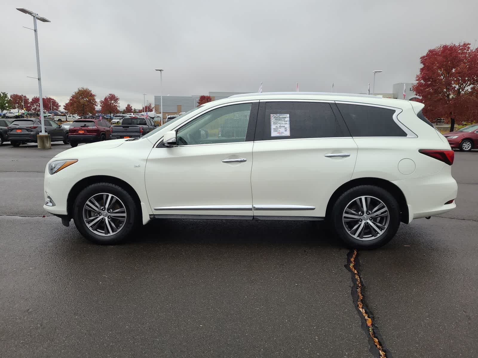Thumbnail: 2017 INFINITI QX60 - 11