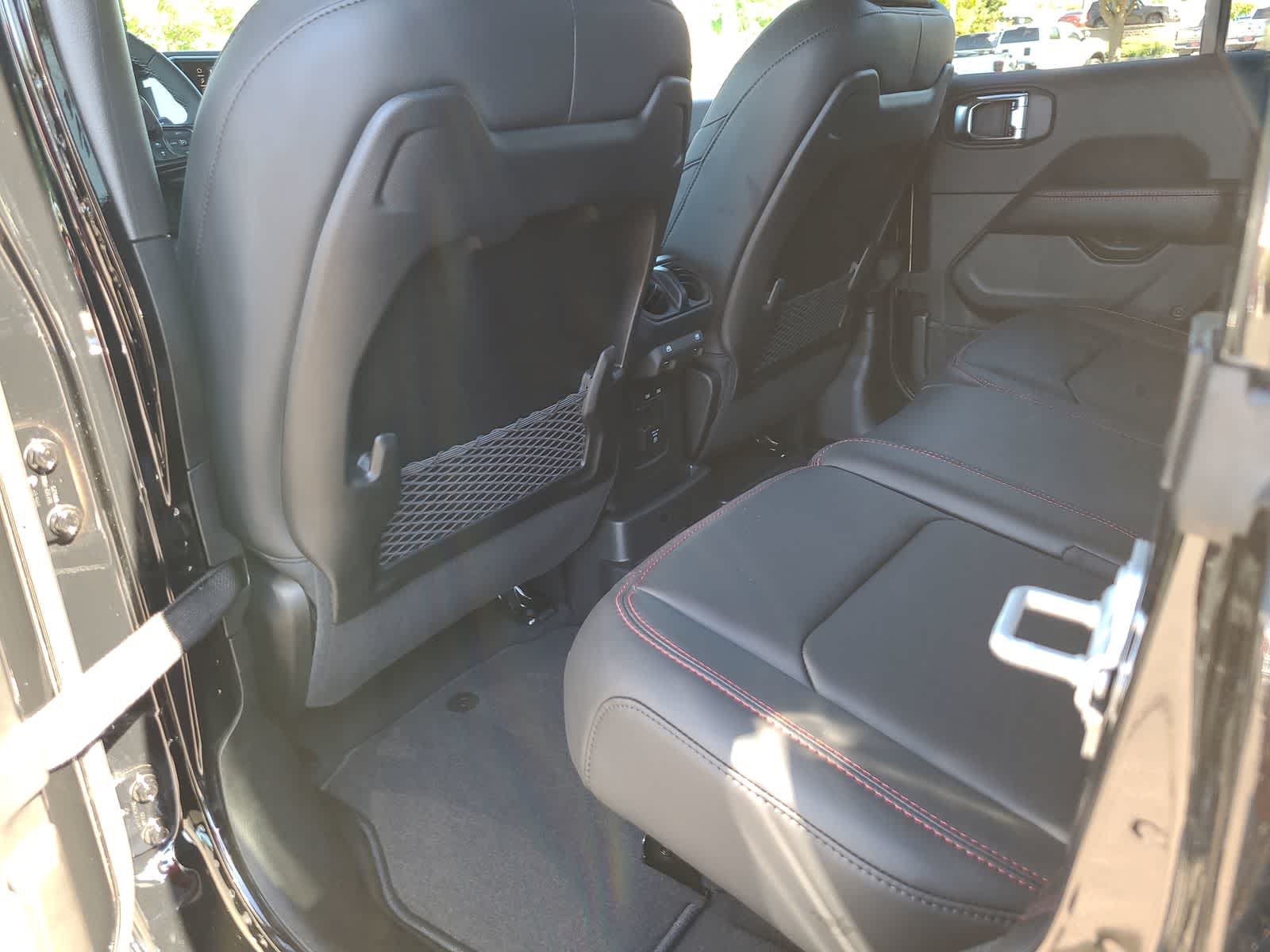 Thumbnail: 2025 Jeep Wrangler - 20