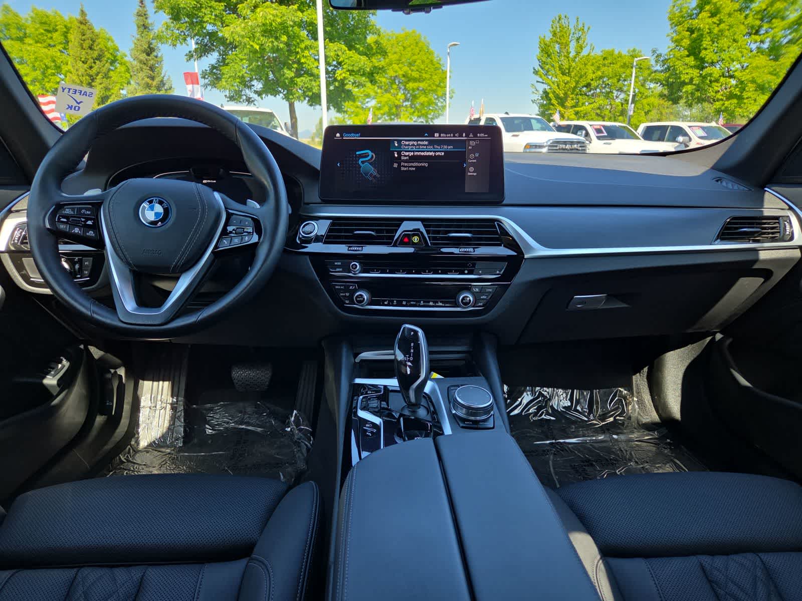 Thumbnail: 2023 BMW 5 Series - 18