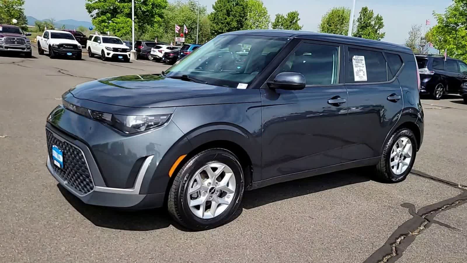 Thumbnail: 2023 Kia Soul - 4