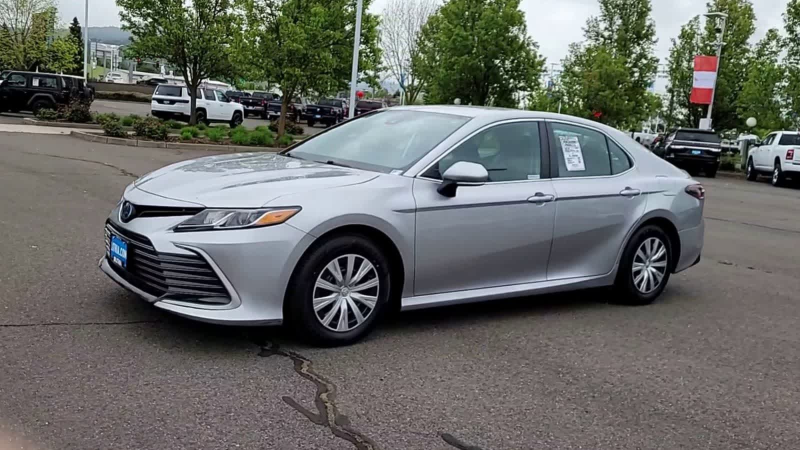 Thumbnail: 2023 Toyota Camry - 4