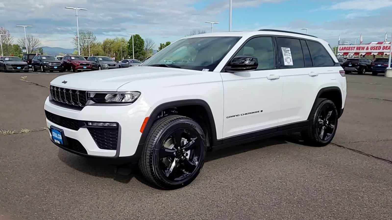 Thumbnail: 2026 Jeep Grand Cherokee - 4