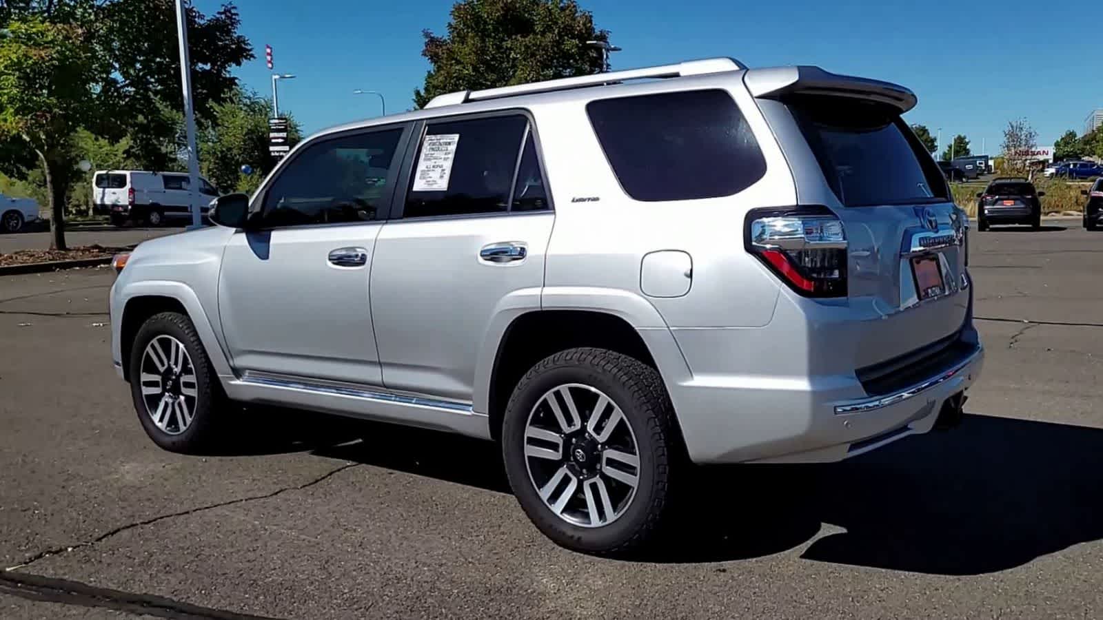 Thumbnail: 2022 Toyota 4Runner - 6