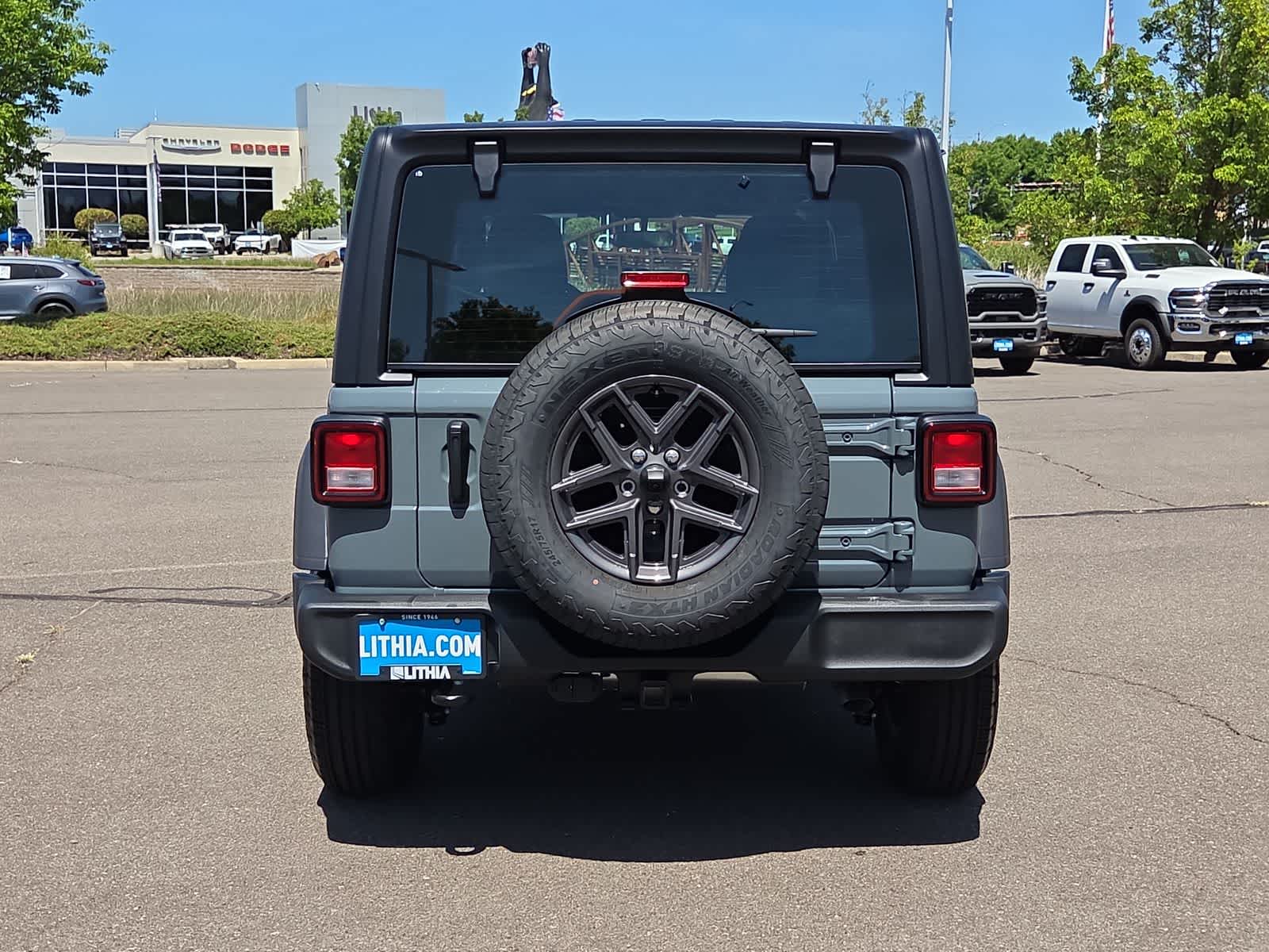 Thumbnail: 2026 Jeep Wrangler - 13