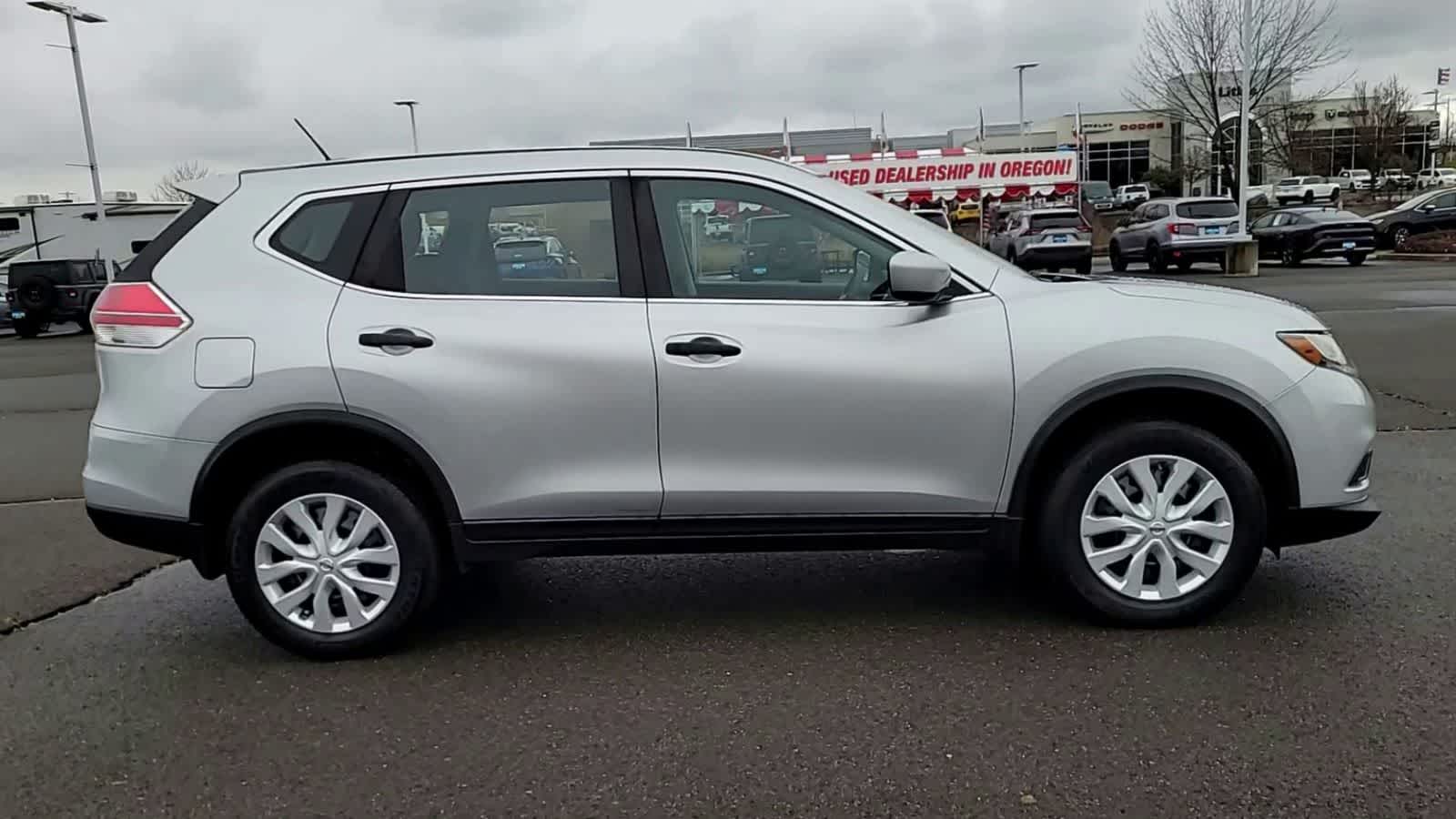 Thumbnail: 2016 Nissan Rogue - 9