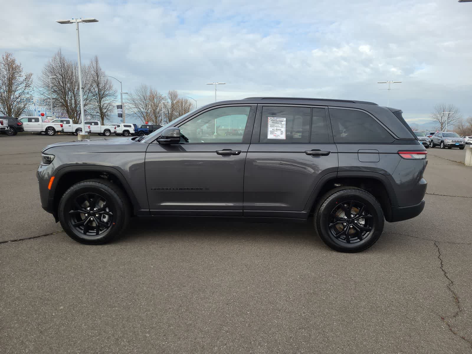 Thumbnail: 2026 Jeep Grand Cherokee - 11