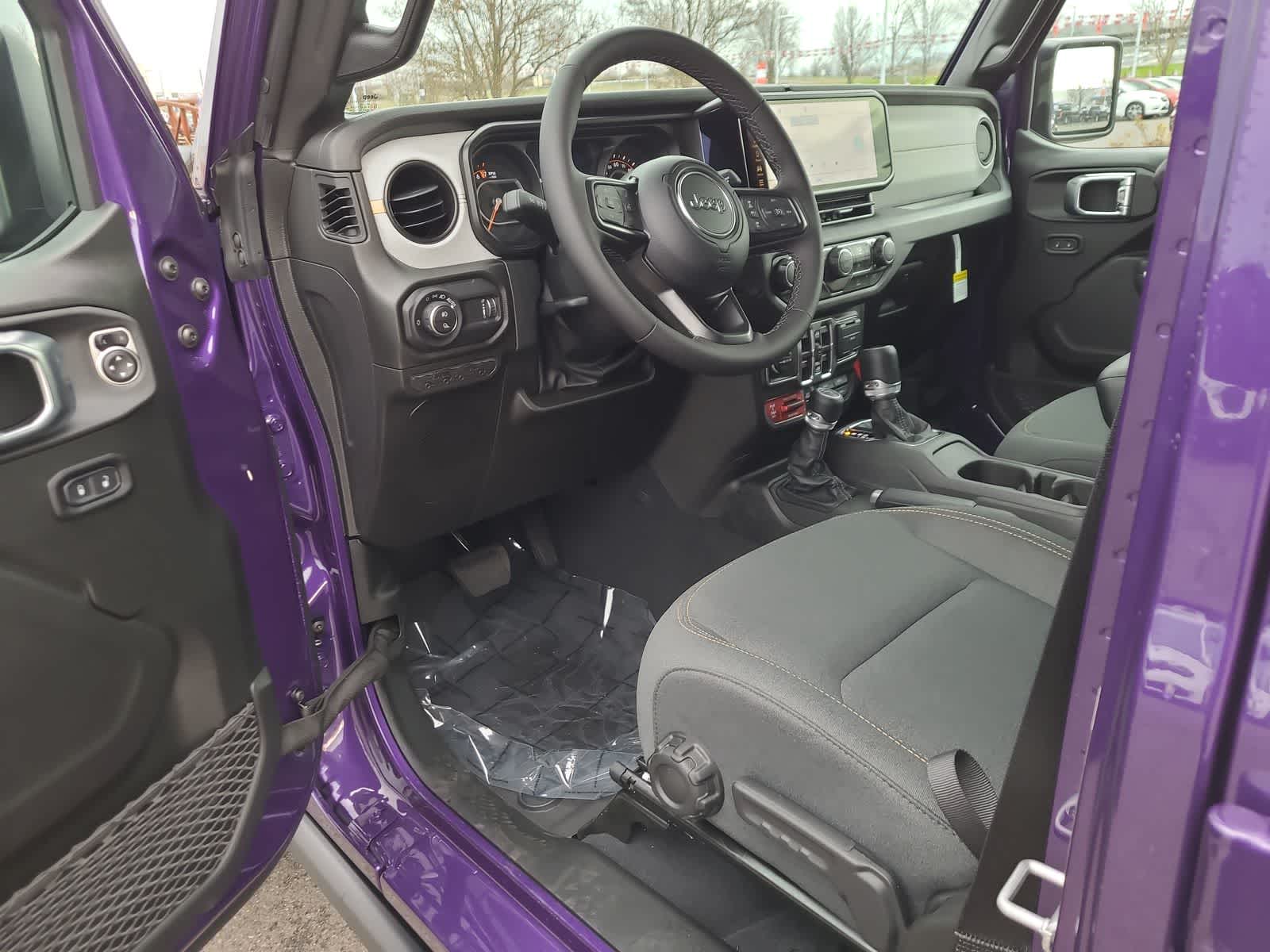 Thumbnail: 2026 Jeep Gladiator - 10