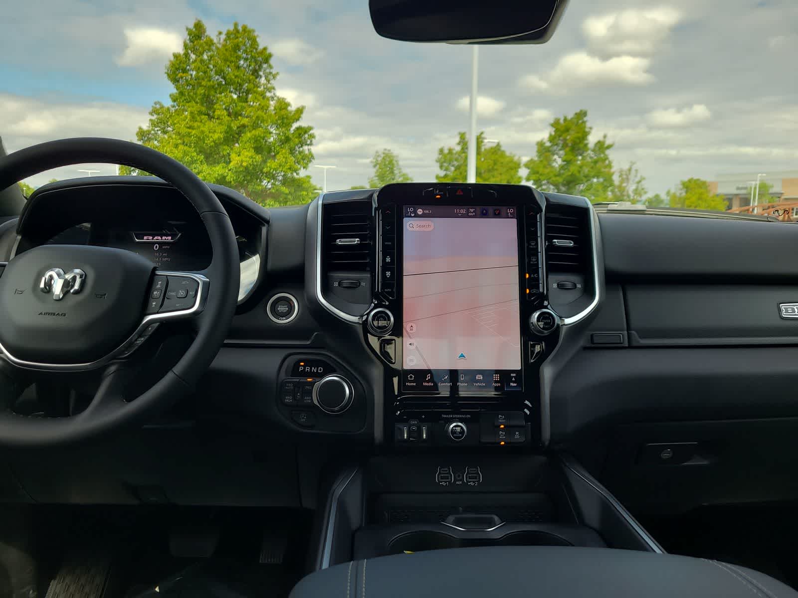 Thumbnail: 2025 RAM 1500 - 18