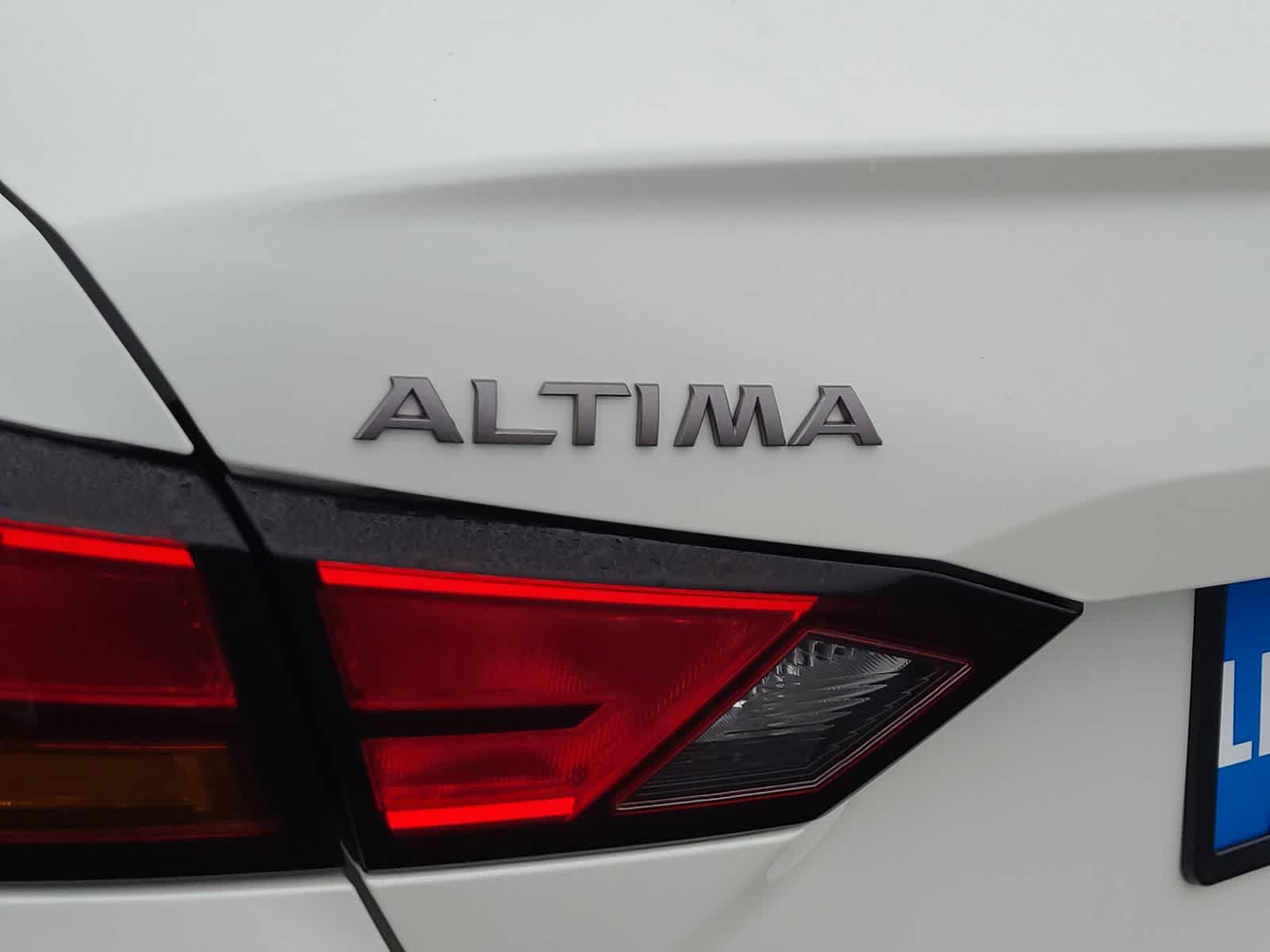 Thumbnail: 2023 Nissan Altima - 15