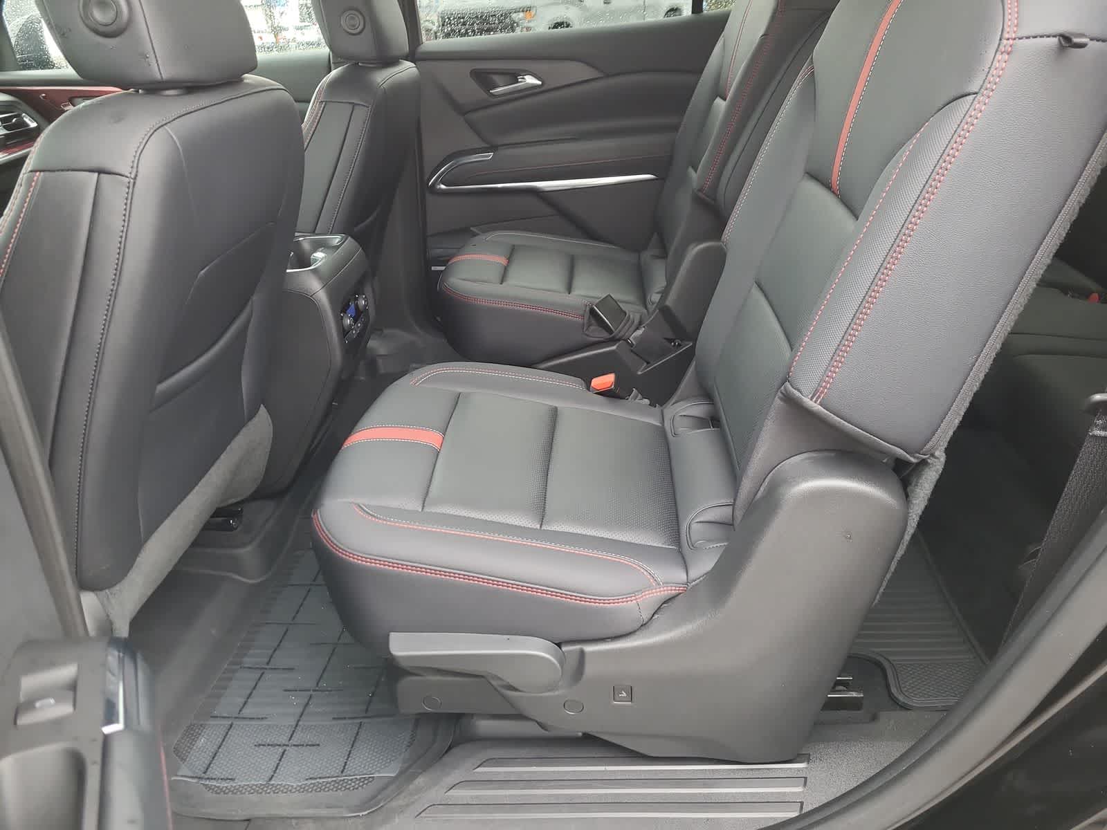 Thumbnail: 2025 Chevrolet Traverse - 21