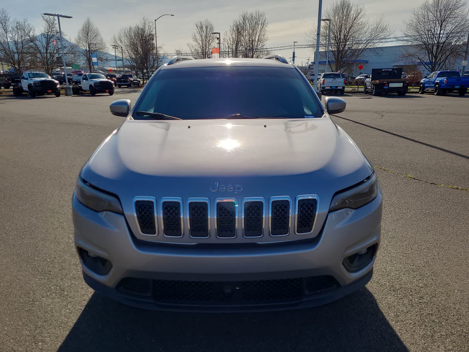 Thumbnail: 2021 Jeep Cherokee - 14