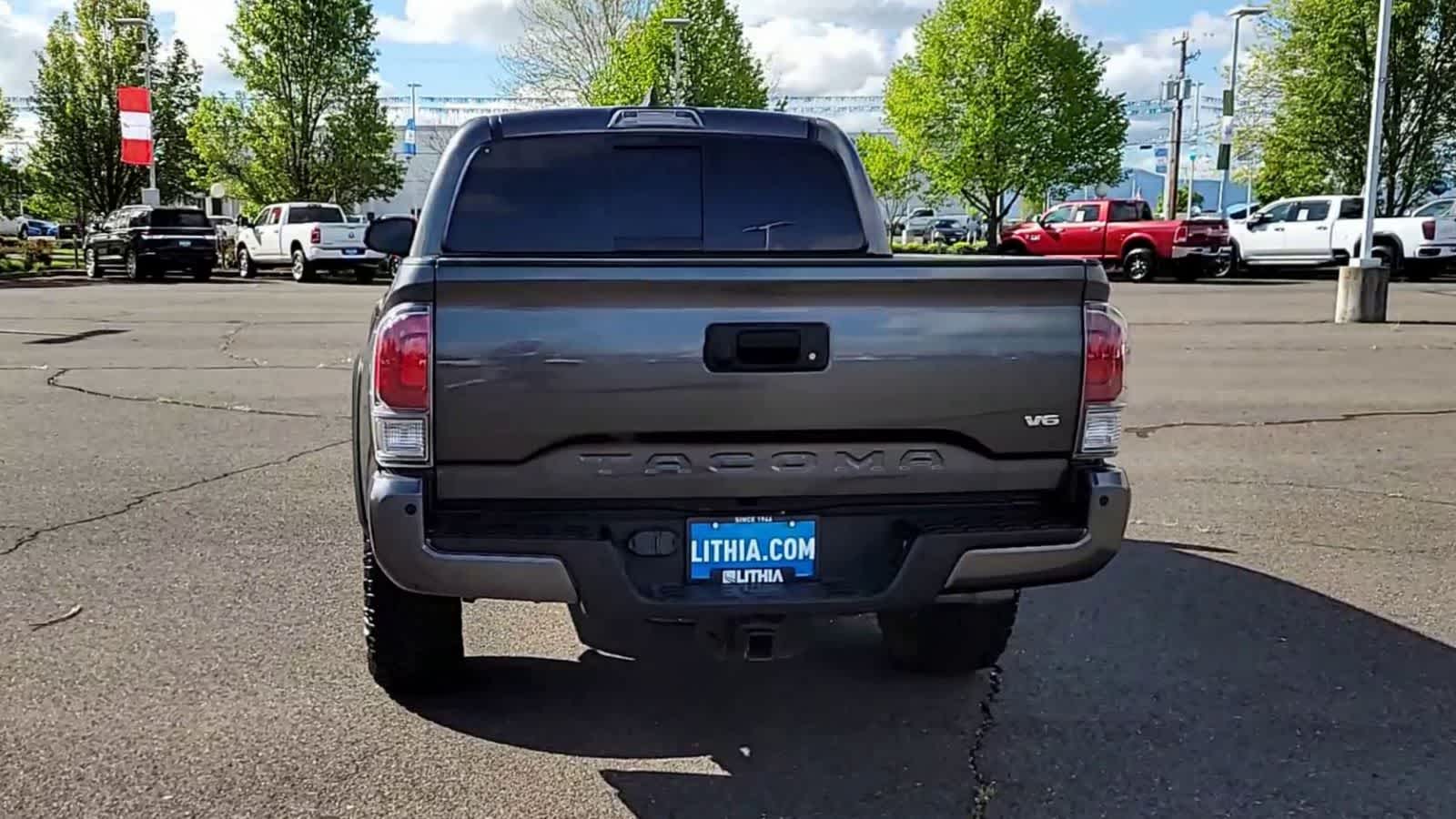 Thumbnail: 2023 Toyota Tacoma - 7